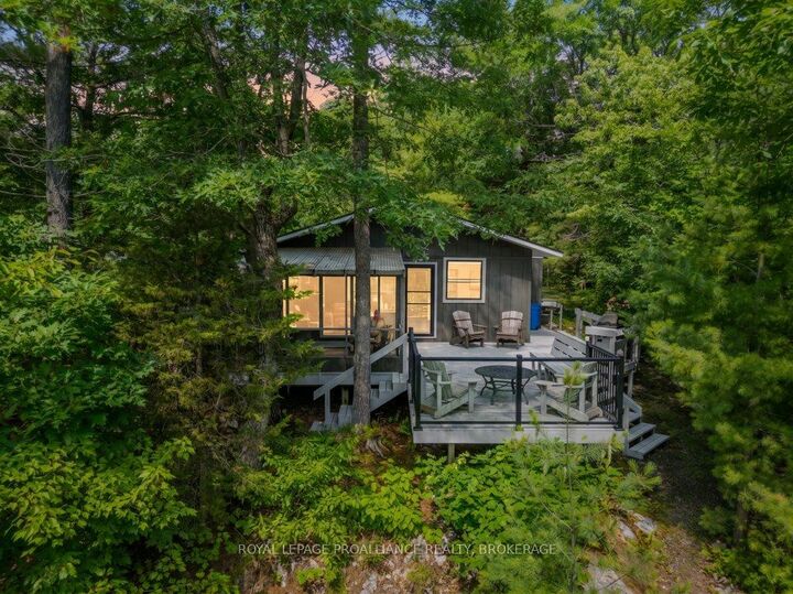 Property Photo: 811 Hermit Thrush Lane ON K0H 2N0