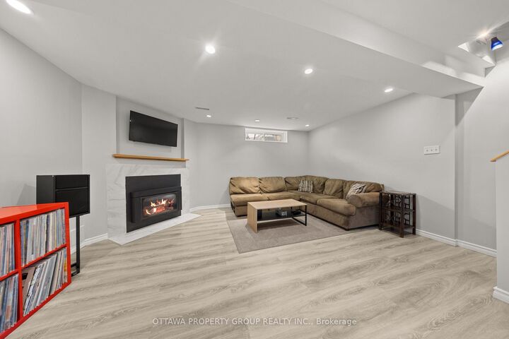 Property Photo: 13 Bentbrook Crescent ON K2J 3X9