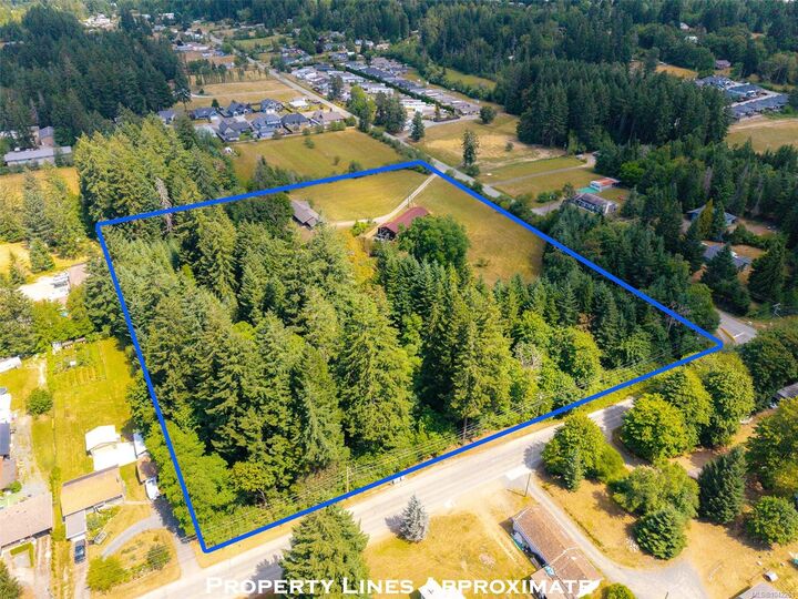 Property Photo: 5526 Grandview Rd BC V9Y 8H5