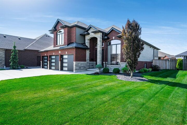 Property Photo: 64 Valencia Drive ON N7L 0G3