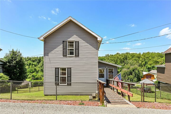 Property Photo: 8018 Hayward Street PA 15691