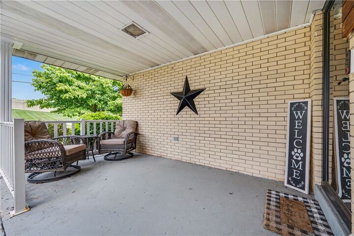 Property Photo:  42 Locust Ave  PA 15022 