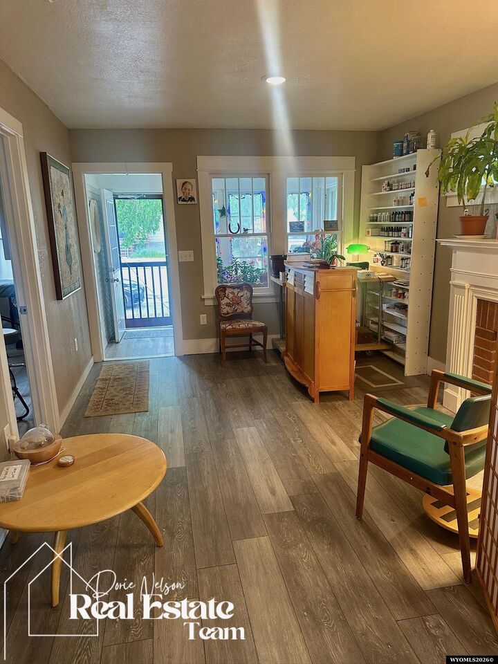 Property Photo:  1018 E 5th Street  WY 82601 