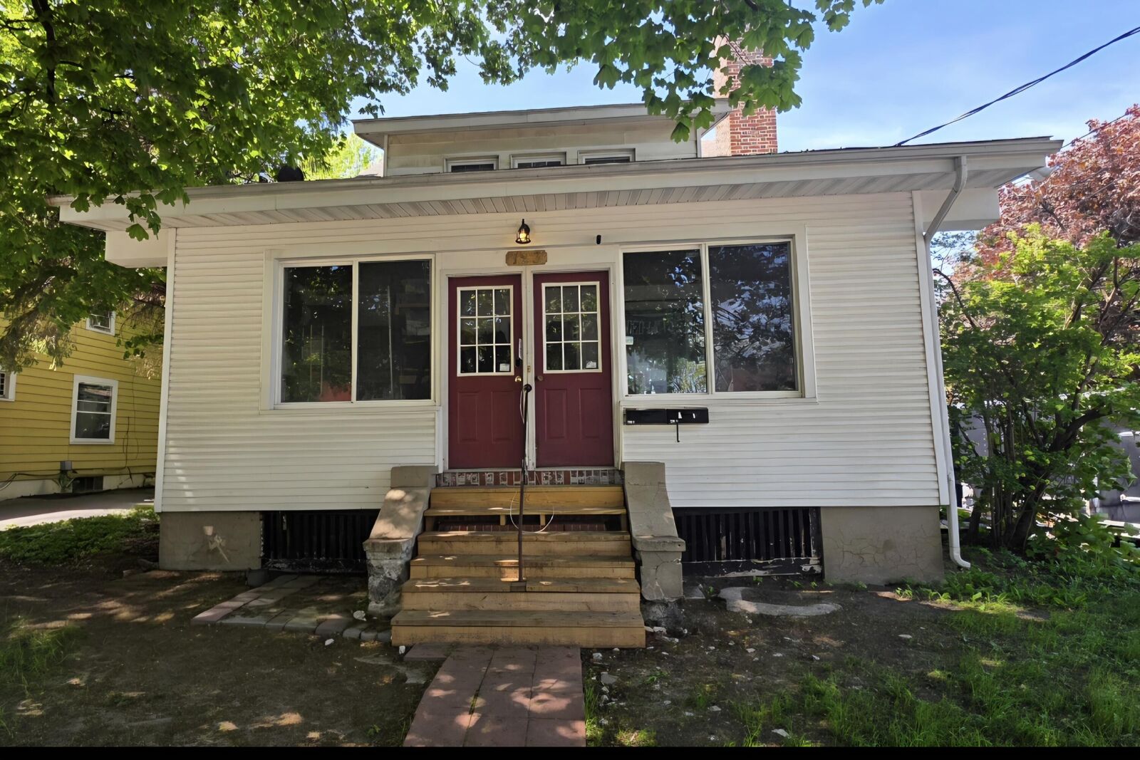 Property Photo:  123 Oak Street  NY 12901 