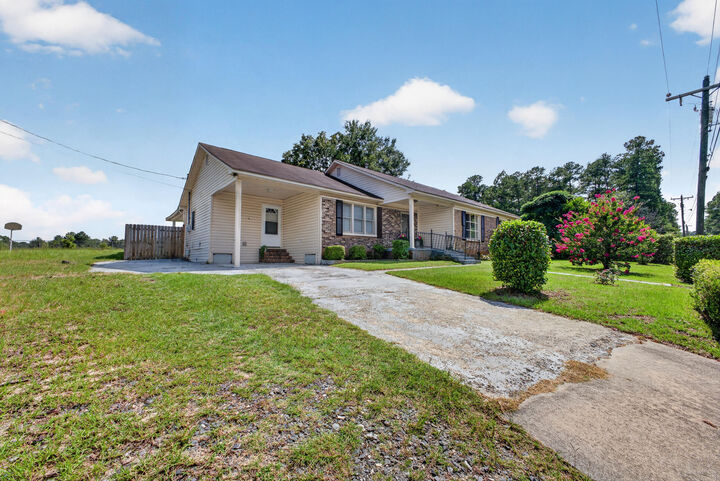 Property Photo:  504 Hickory Avenue E  SC 29809 