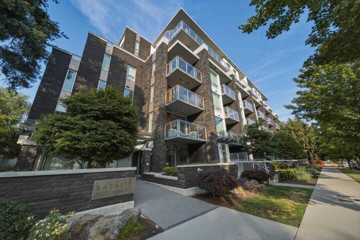 Property Photo: 5058 Cambie Street 206 BC V5Z 2Z5