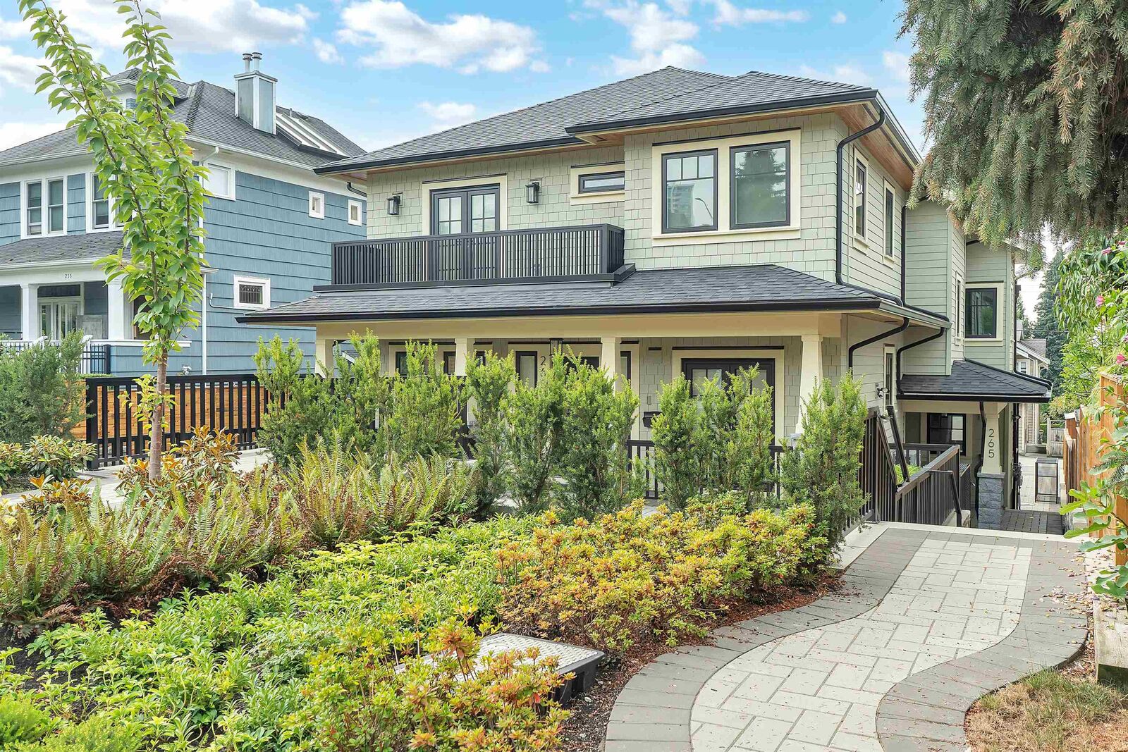 Property Photo:  265 W 6th Street  BC V7M 1K7 