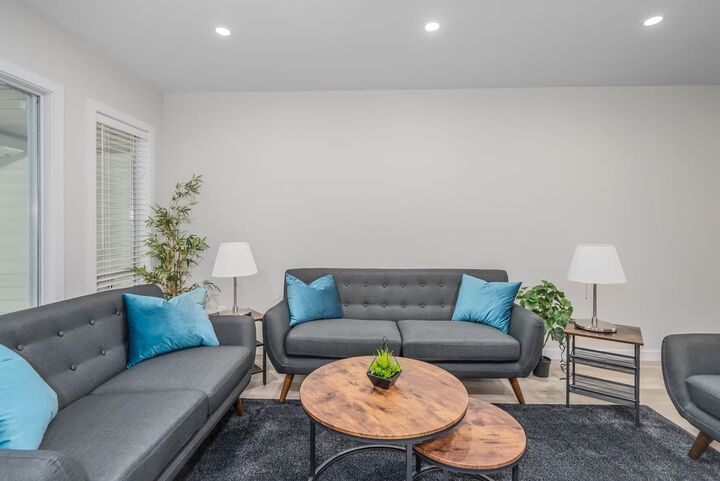 Property Photo: 3055 Trafalgar Street 35 BC V2S 7X8