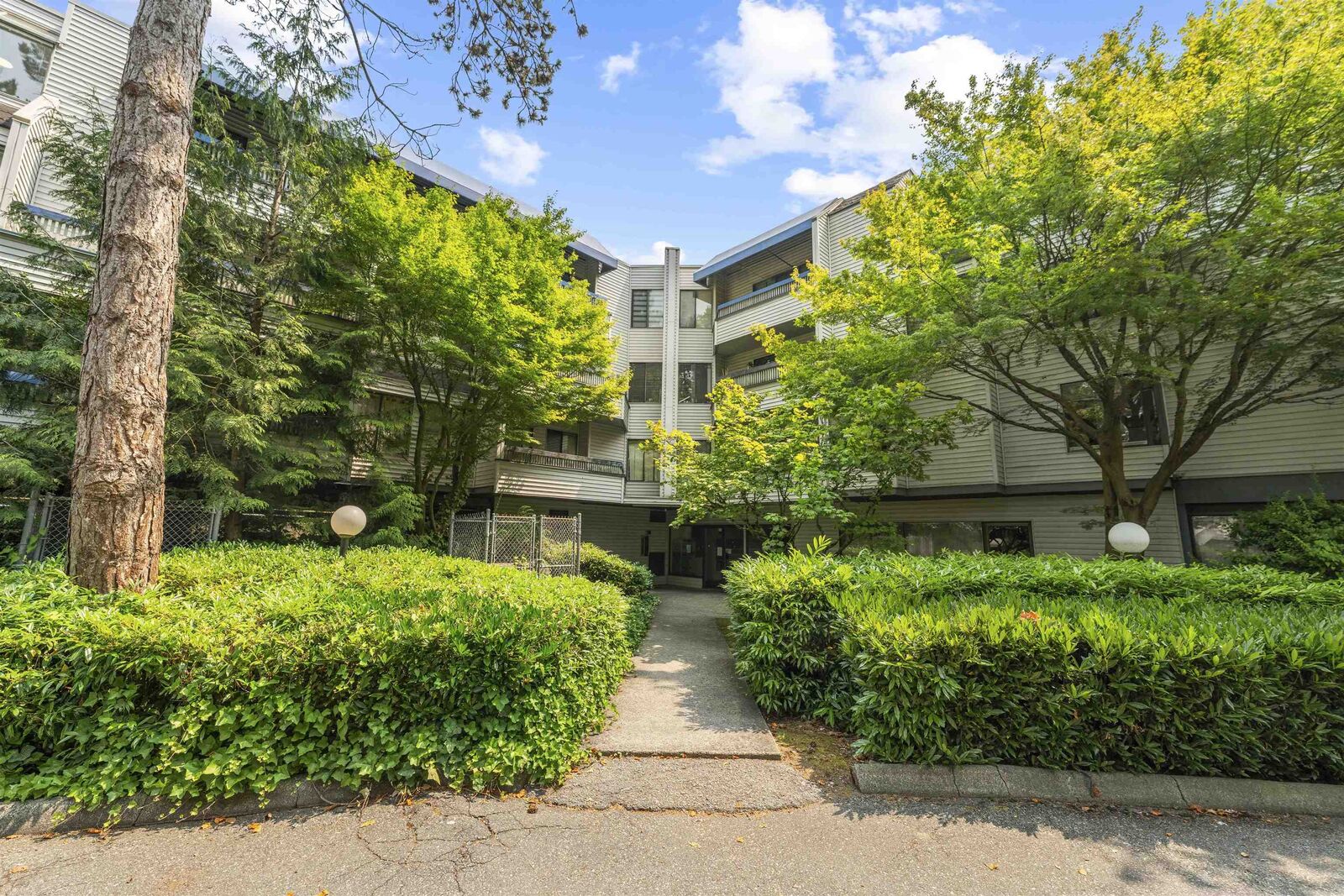 Property Photo: 5800 Cooney Road 302 BC V6X 3A8