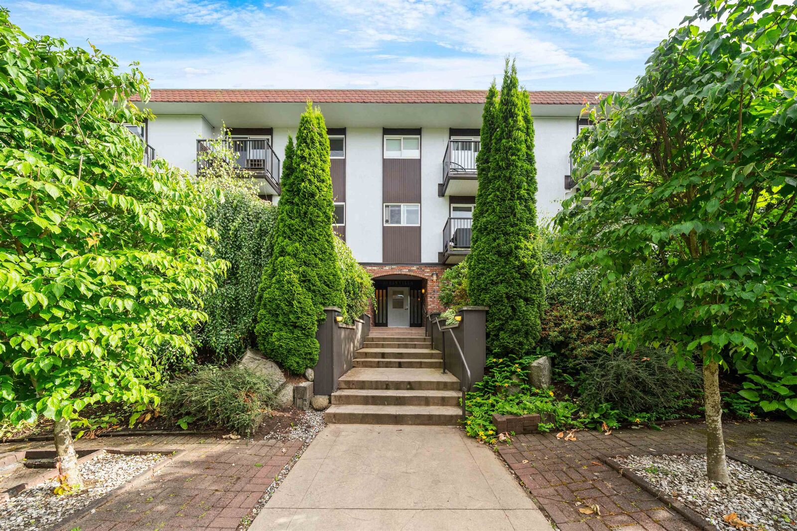 Property Photo:  2234 W 1st Avenue 210  BC V6K 1G1 