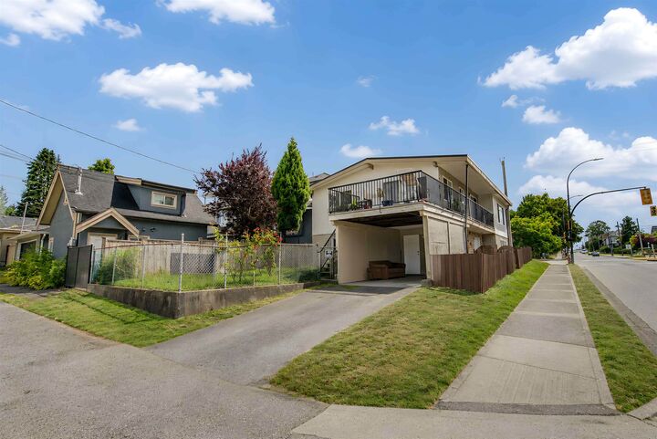 Property Photo:  1020 E King Edward Avenue  BC V5V 2E9 