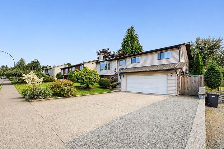 Property Photo: 3733 Dunsmuir Way BC V4E 1E4