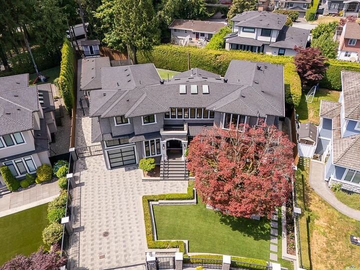 Property Photo: 7652 Kerrywood Crescent BC V5A 2G1