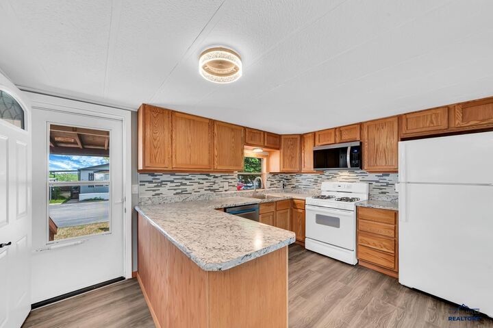 Property Photo: 721 E Chicago Lot 54 SD 57701