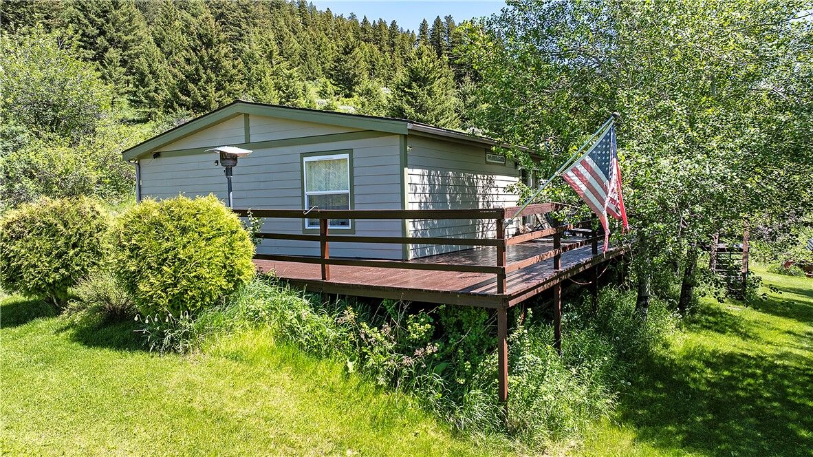 Property Photo:  180 Chester Lane  MT 59715 