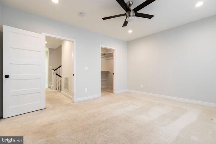 Property Photo: 8276 Safarian Way VA 22309