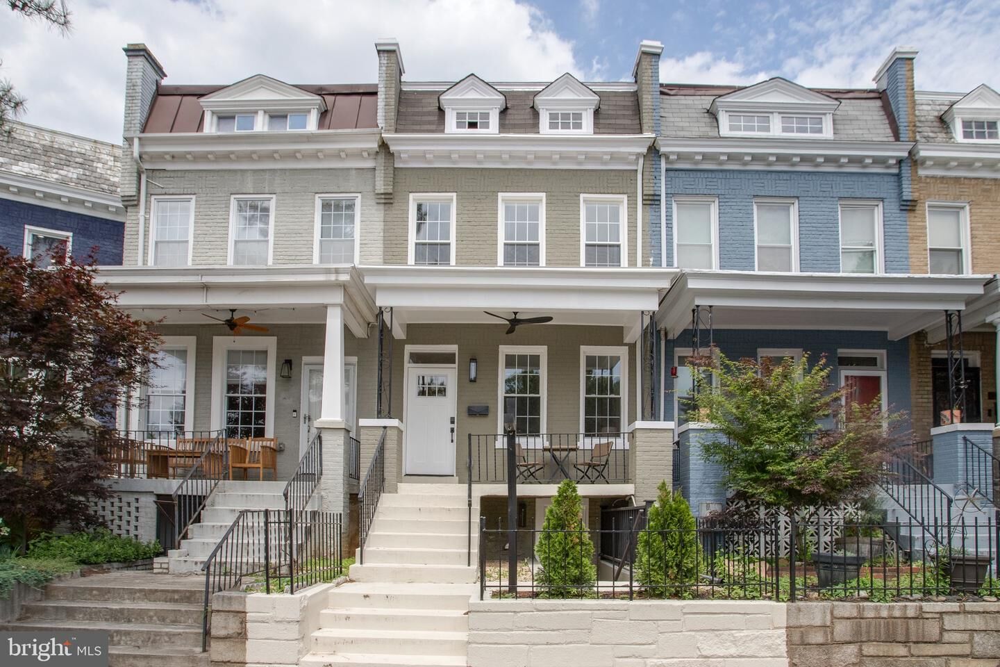 Property Photo:  1404 Massachusetts Avenue SE  DC 20003 