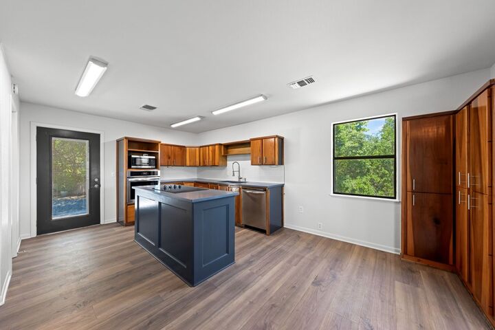 Property Photo:  109 Debra Ln  TX 78024 