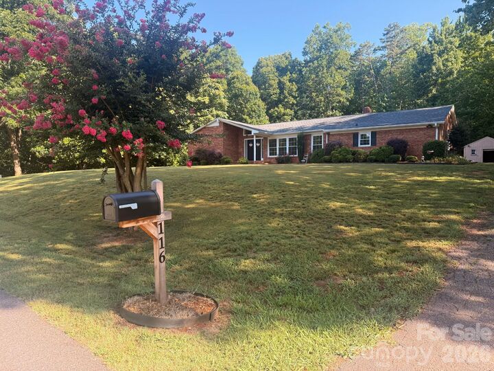 Property Photo: 116 Shadywood Lane NC 28677