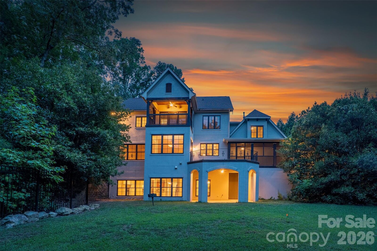 Property Photo: 3003 Ocaso Court NC 28104