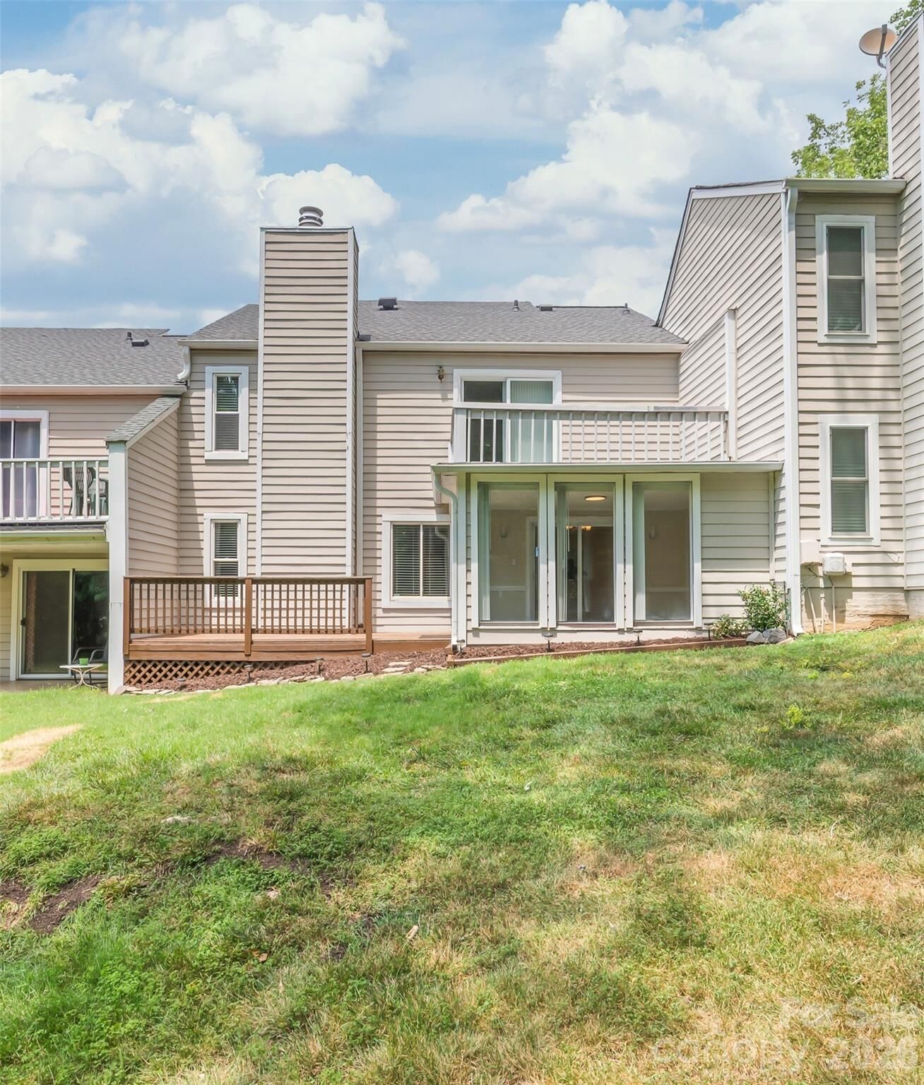 Property Photo:  8410 Cricket Lake Drive  NC 28277 