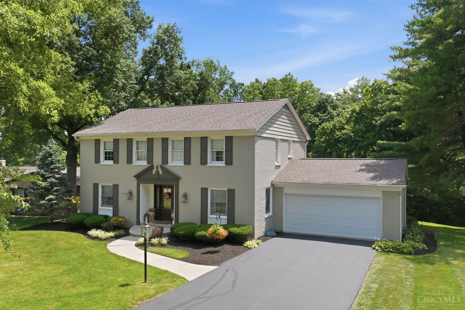 Property Photo:  5875 Countryhills Drive  OH 45233 