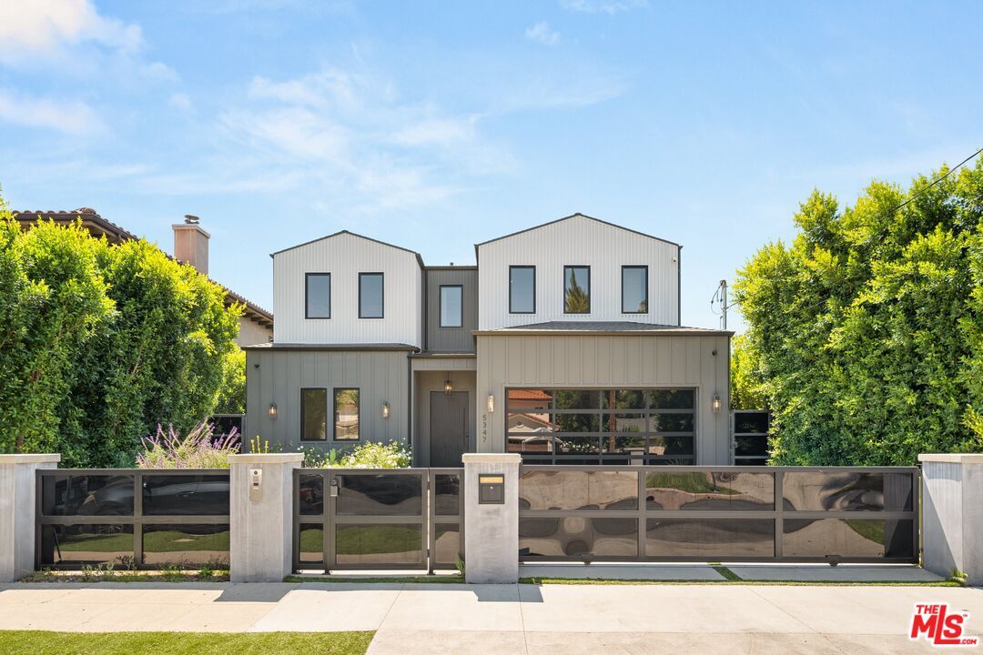 Property Photo: 5347 Amigo Ave CA 91356