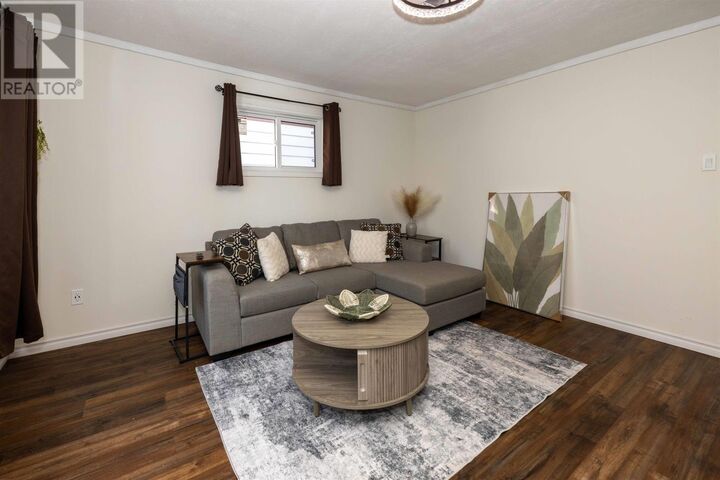 Property Photo: 407 Markland St ON P7B 2J2