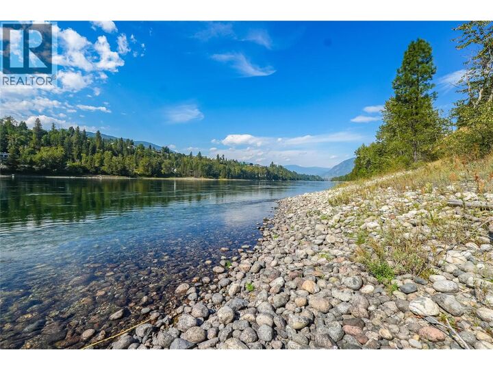 Property Photo: 807 Waterloo Road BC V1N 4K8