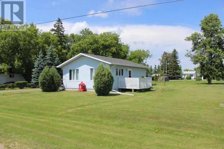 Property Photo: 705-707 Lorena Street ON P0W 1L0