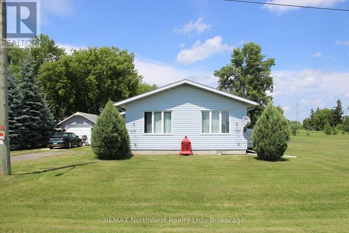 Photo de la propriété: 705-707 Lorena Street ON P0W 1L0