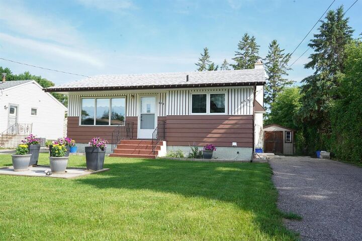 Property Photo: 659 William Avenue MB R0E 0C0