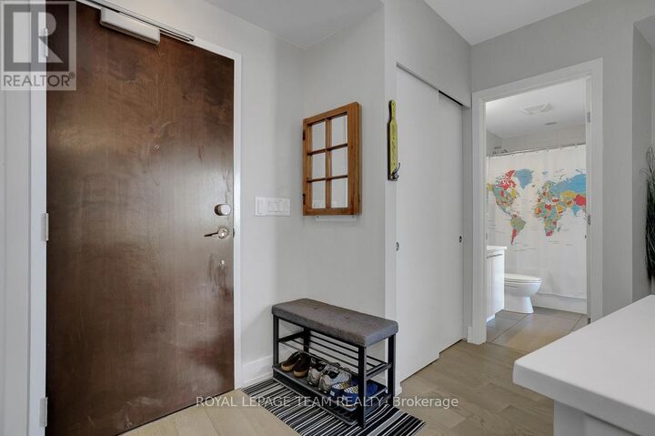 Property Photo: 360 Patricia Avenue 712 ON K1Z 6W1