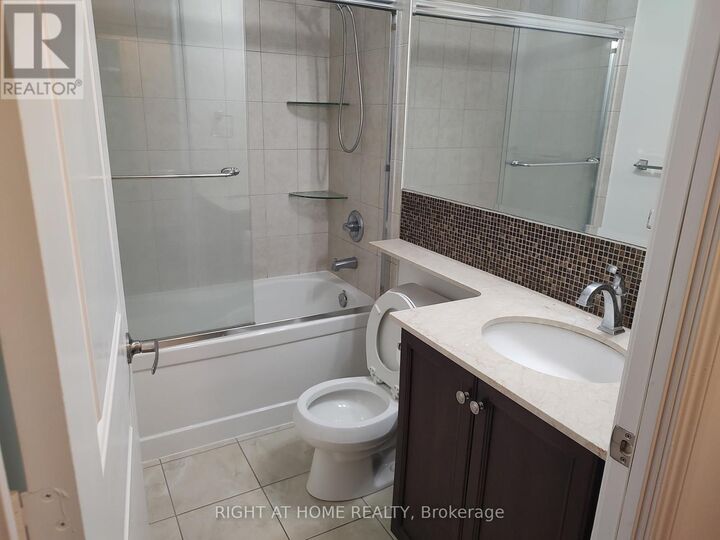 Property Photo:  9245 Jane Street 701  ON L6A 0J9 