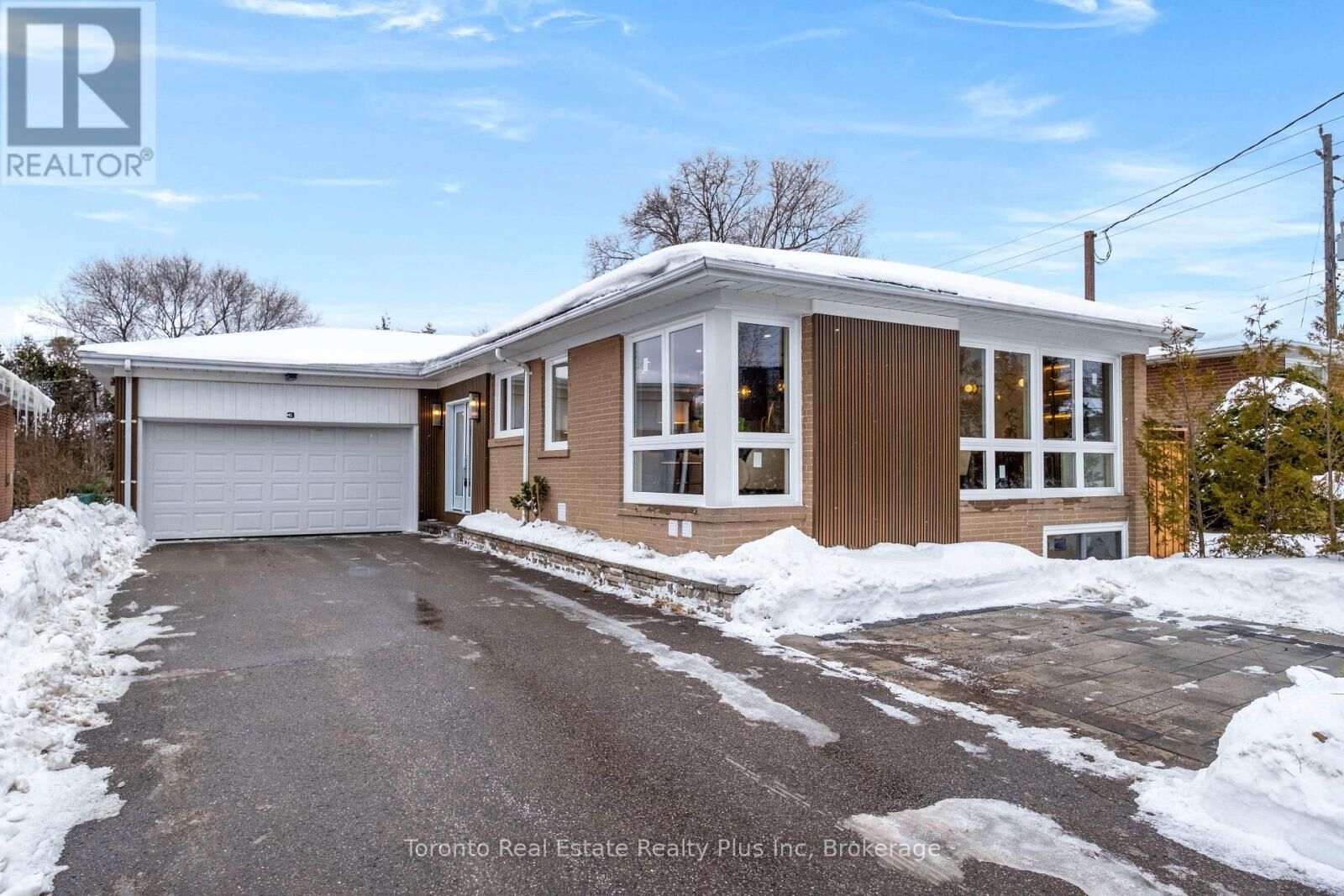 Property Photo:  3 Blithfield Avenue  ON M2K 1X9 