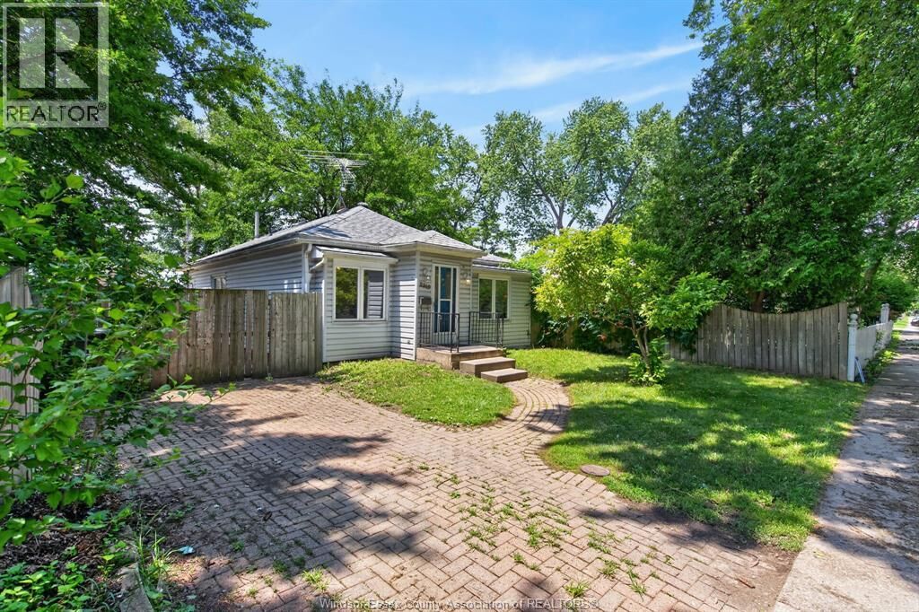 Property Photo:  2315 Charl Avenue  ON N8X 2A1 