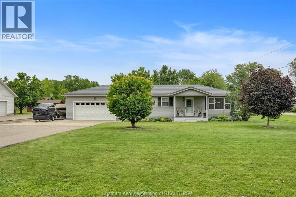 Property Photo:  37 Brock Street  ON N0P 1A0 