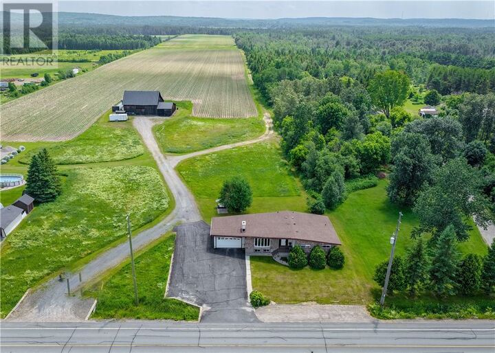 Property Photo: 741 Dominion Drive ON P3P 0A6