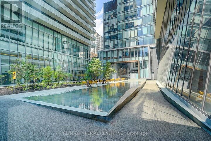 Property Photo: 50 Charles Street East Lph4907 ON M4Y 0C3