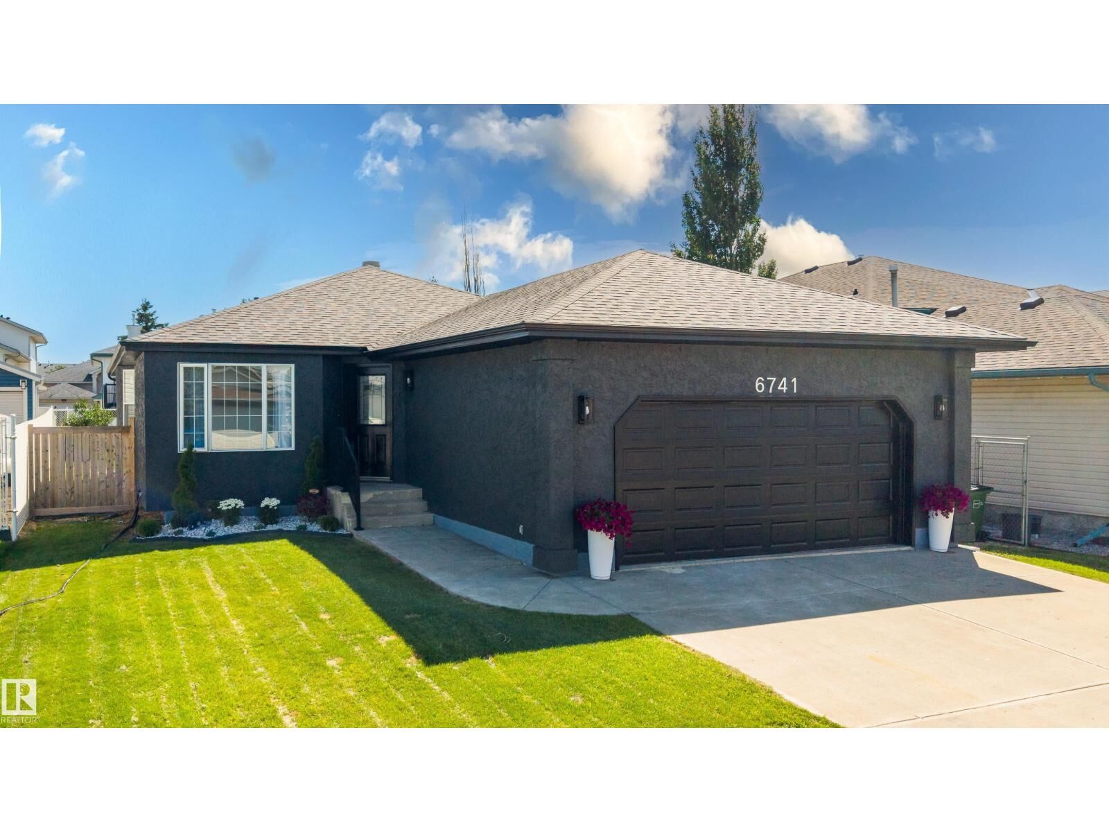 Property Photo:  6741 162A Av NW  AB T5Z 3C6 