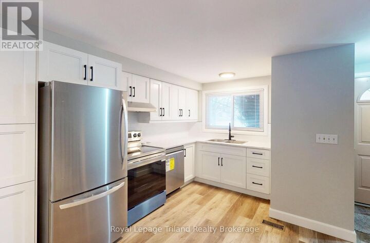 Property Photo: 653 Northdale Drive ON N4S 5J8