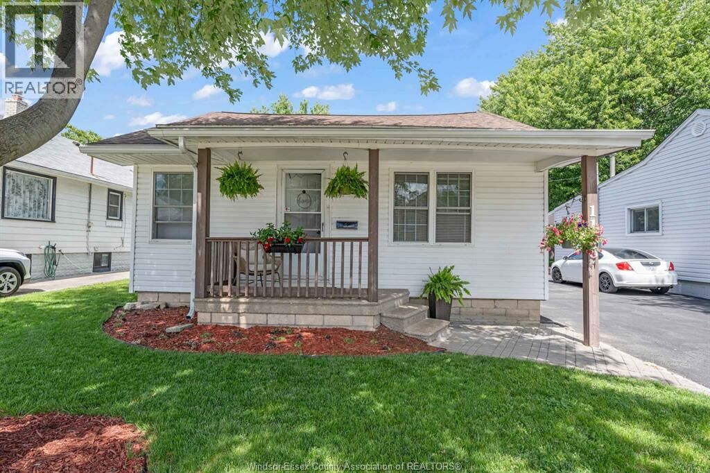 Property Photo: 1196 Curry Avenue ON N9B 2C9