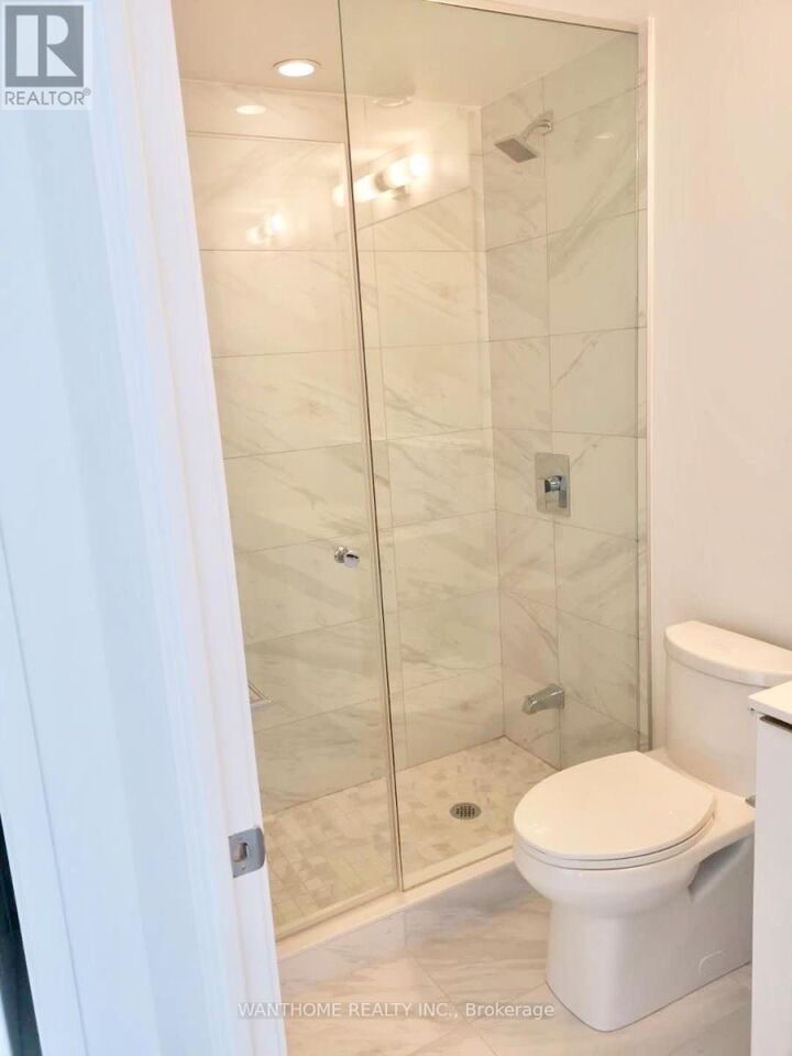 Property Photo: 85 Wood Street 620 ON M4Y 0E8