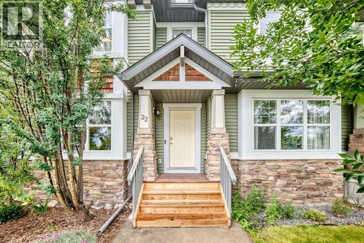 Property Photo:  22 Everwillow Circle Southwest  AB T2V 4V2 