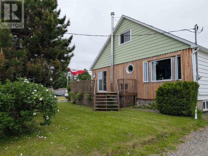 20 Montreal Ave — photo 1