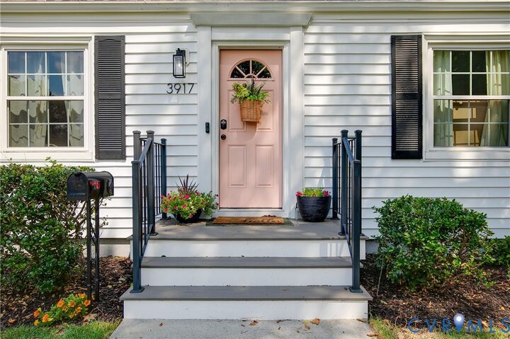 Property Photo:  3917 E Chatham Drive  VA 23222 