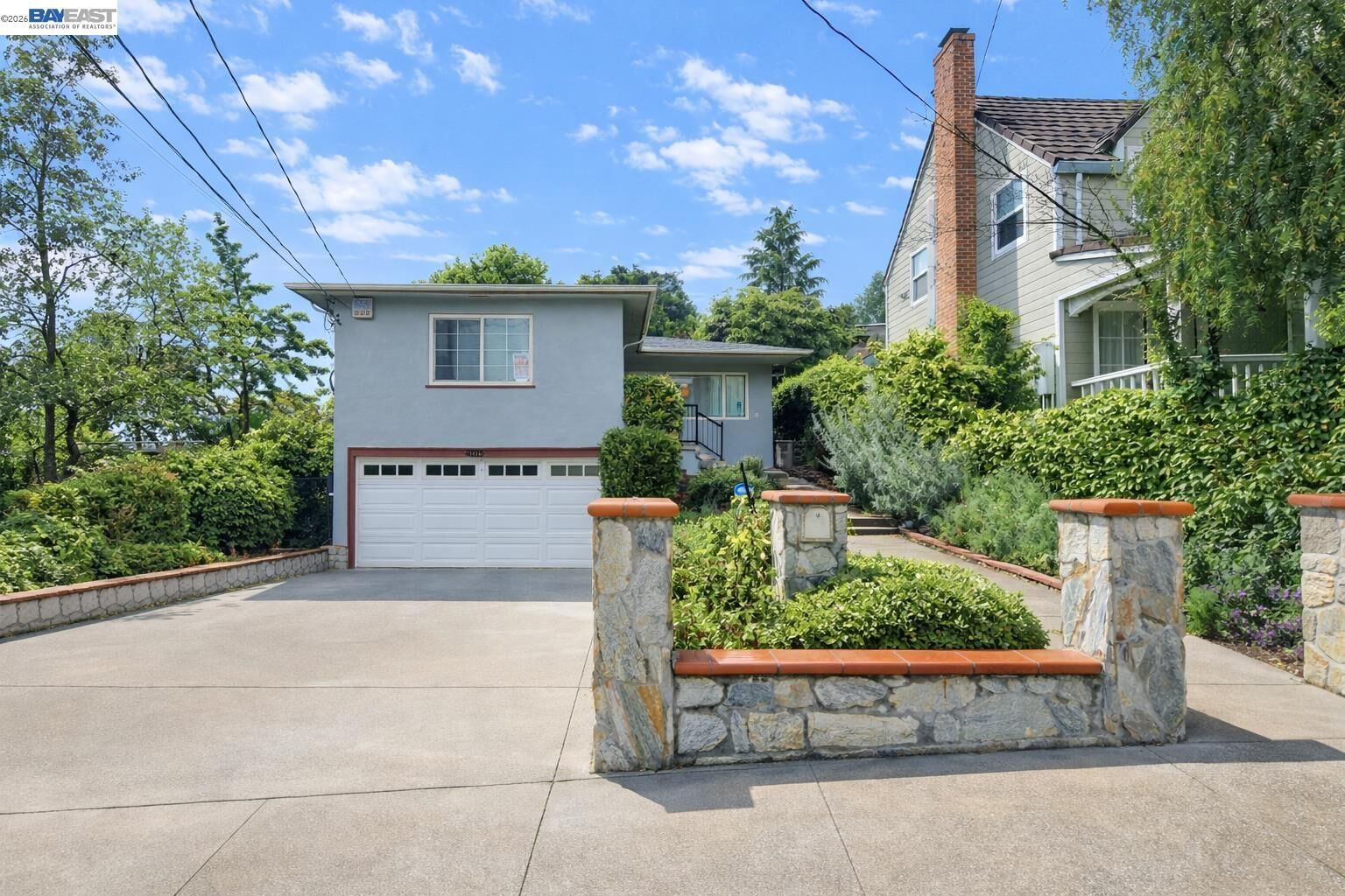 Property Photo: 4015 Rusting Ave CA 94605