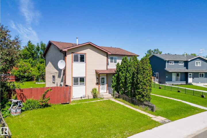 Property Photo:  72 Stirling Road NW  AB T5X 4C3 