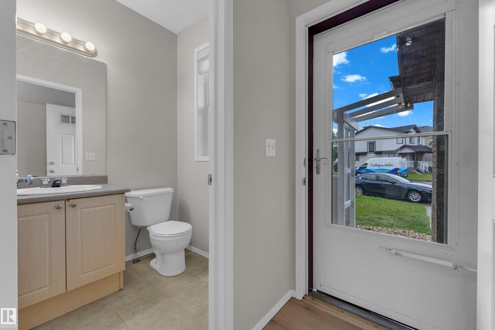 Property Photo:  95 Ventura Street  AB T7Z 4P6 