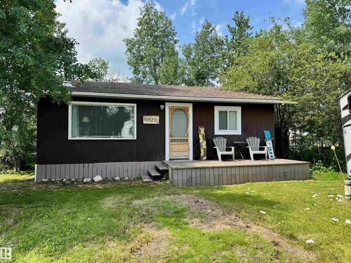 Property Photo:  4920 58 St  AB T0E 0A0 